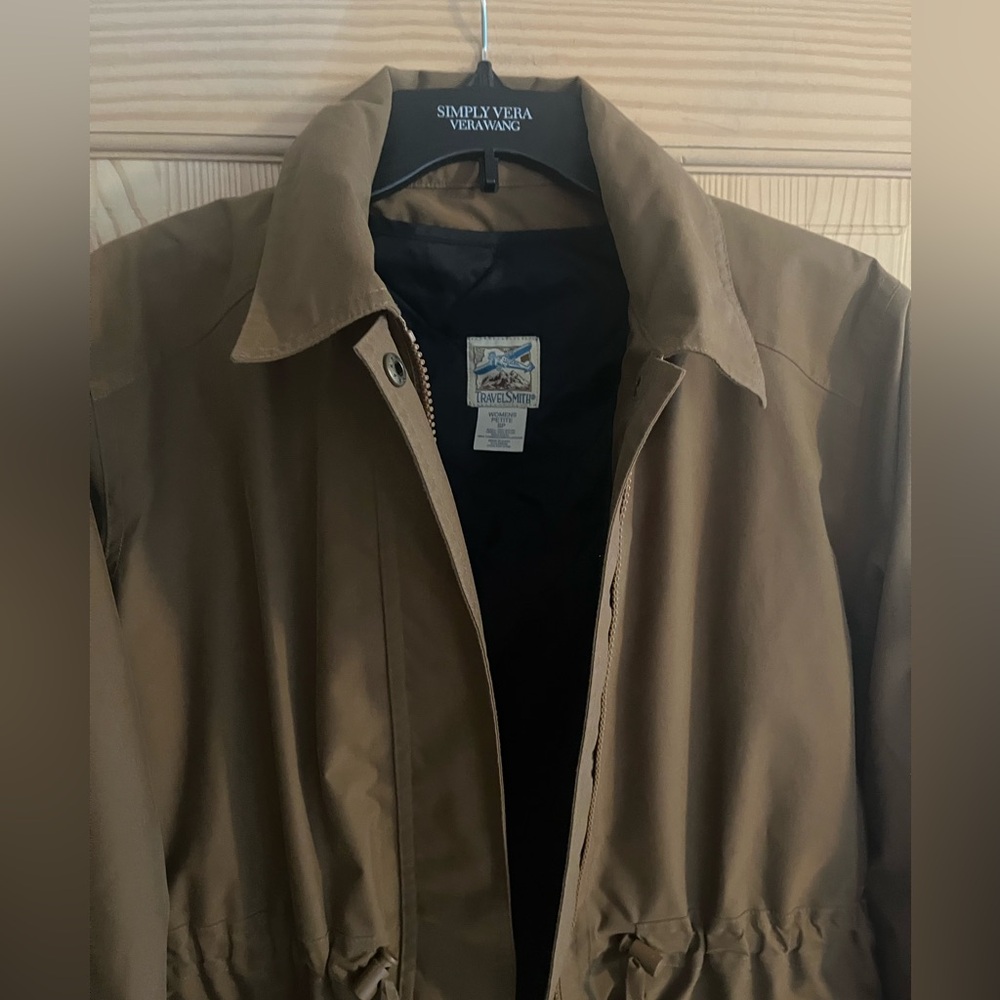 Travelsmith Womens Brown full Zippered Jacket with Hood Size Small Petite - Picture 10 of 11